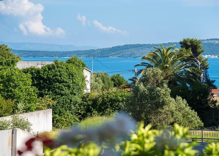 Comfortable Kastel Stafilic With Balcony Apartman