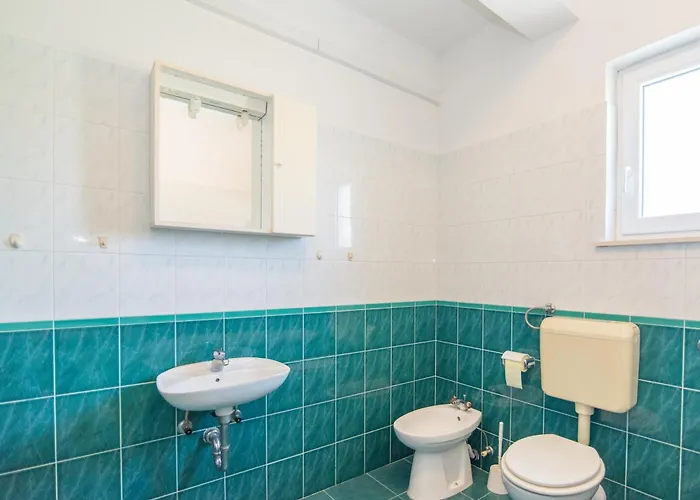 Comfortable Kastel Stafilic With Balcony *