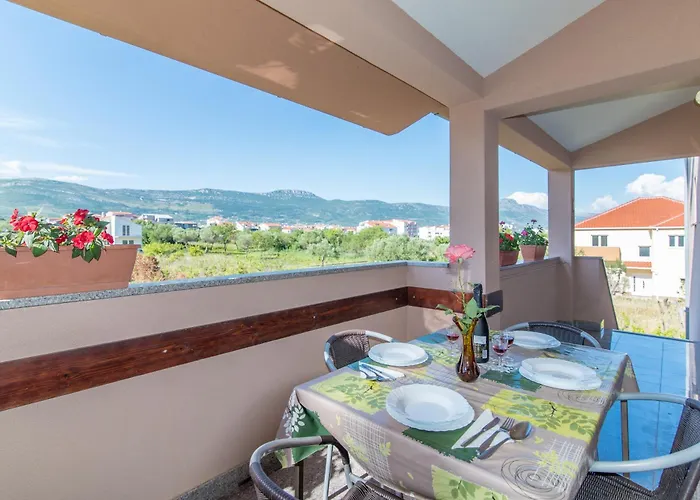 Comfortable Kastel Stafilic With Balcony Apartment *